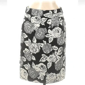 Banana Republic Rose Floral Tapestry Skirt Women’s Size 6 Small Black White Gray